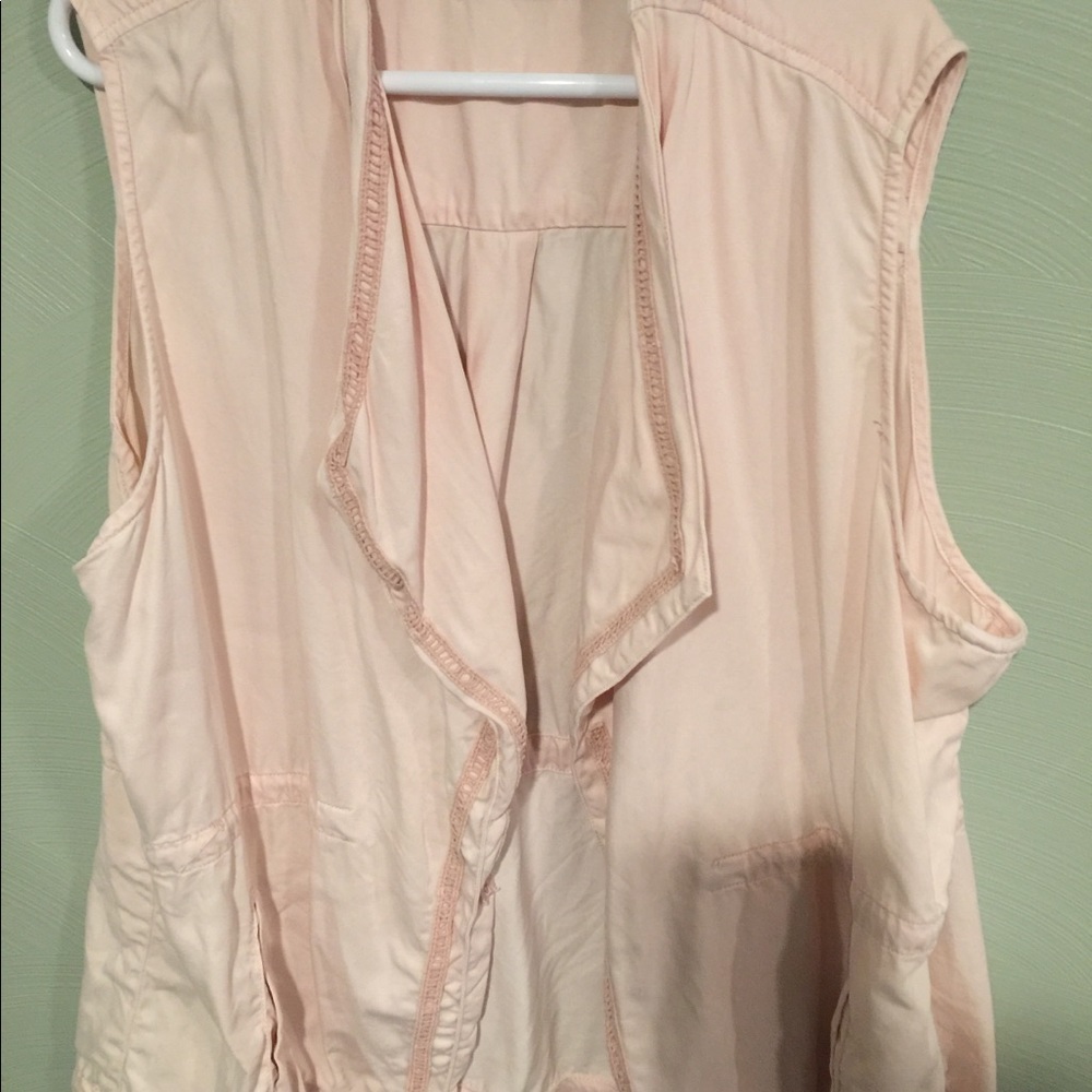 Vest that cinches by Max Jeans